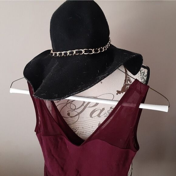 Plum Dress/Black Hat Combo  - Picture 3 of 5